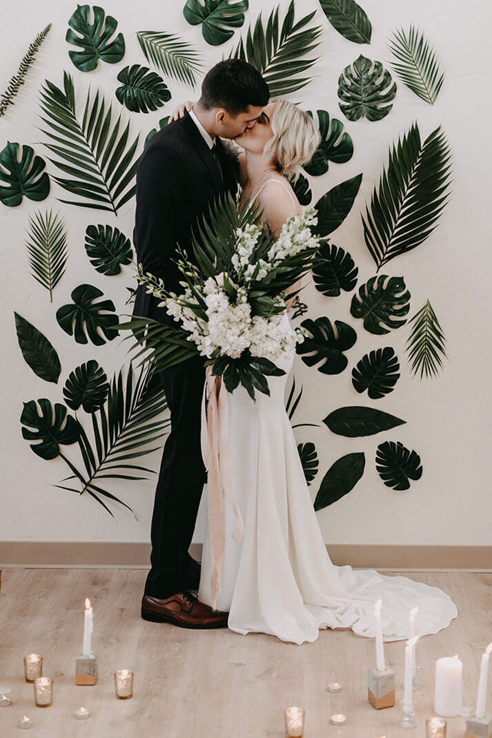 modern tropical bouquet bride groom