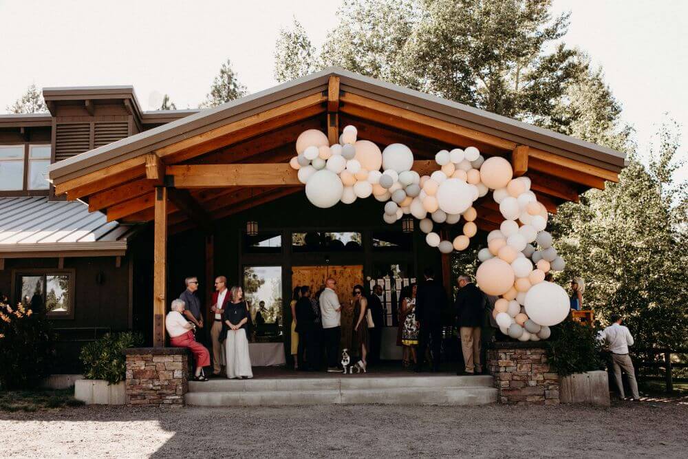 lodge with balloons hanging