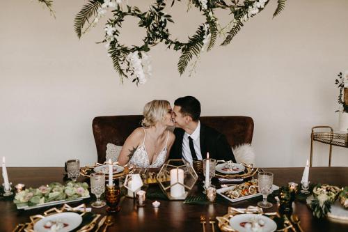 tropical wedding table with floral rings